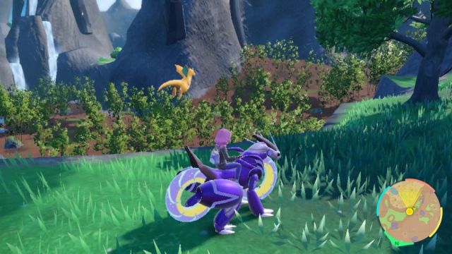 Capture d’écran écarlate et violette de Pokémon d’une dragonite trouvée volant autour de la bambouseraie