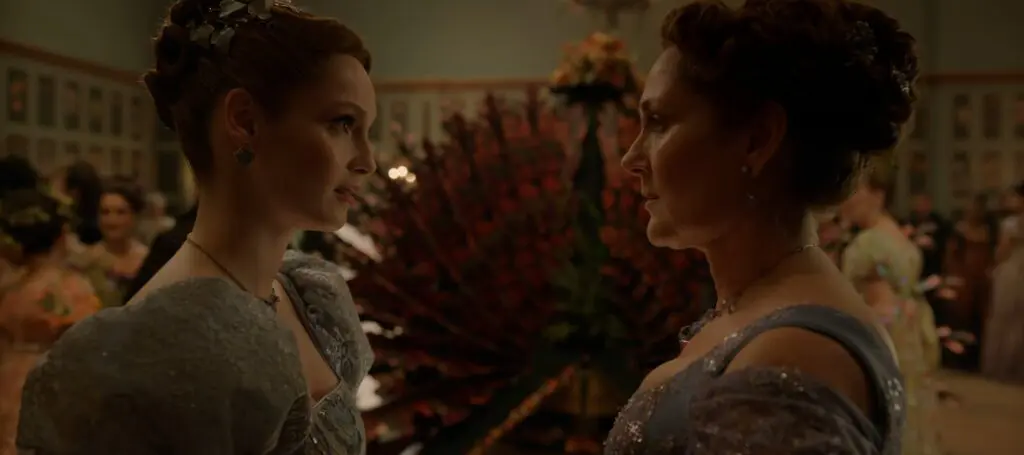 Francesca et Lady Bridgerton dans la saison 3