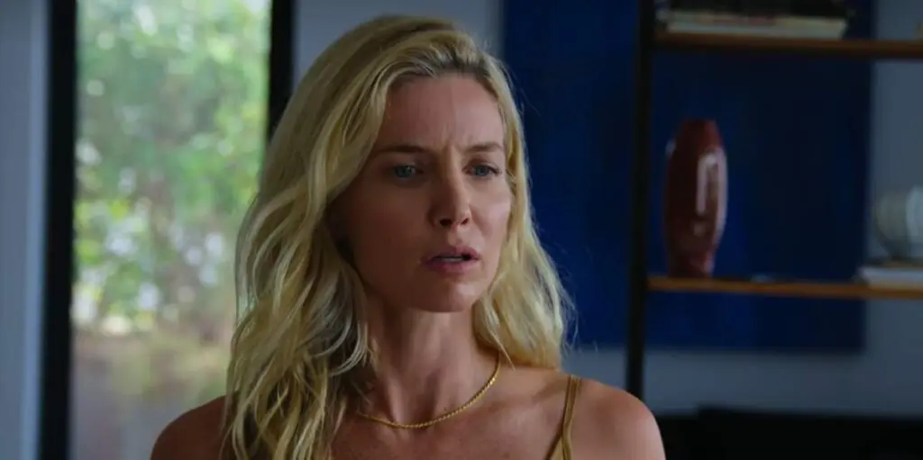 Elena interprétée par Annabelle Wallis dans Vanished Into the Night