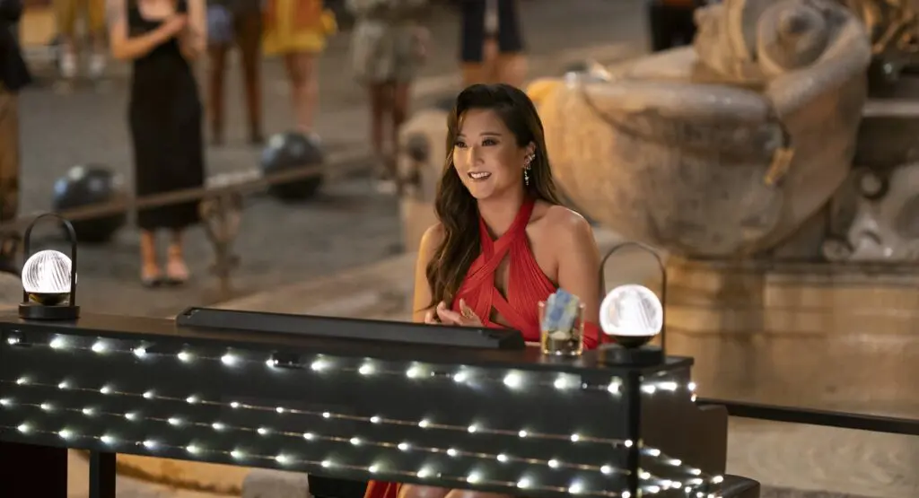 Ashley Park dans le rôle de Mindy dans Emily in Paris Saison 4, épisode 10